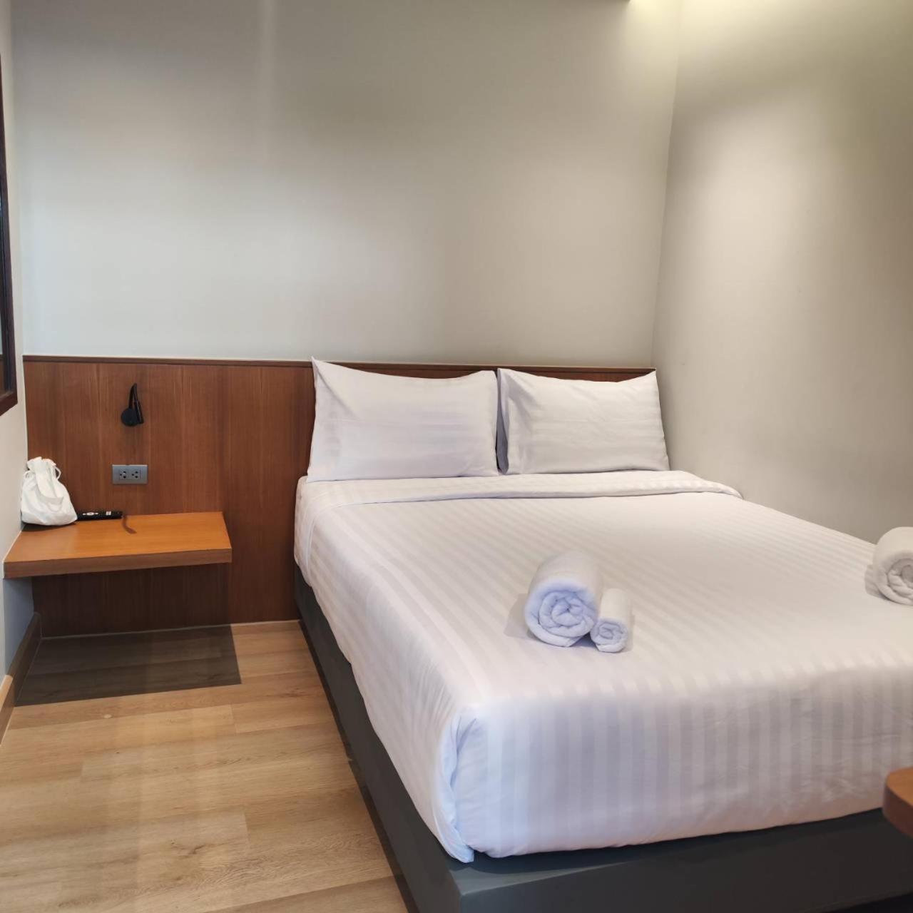 Rooms At Number60 Khaosan Bangkok Exterior photo