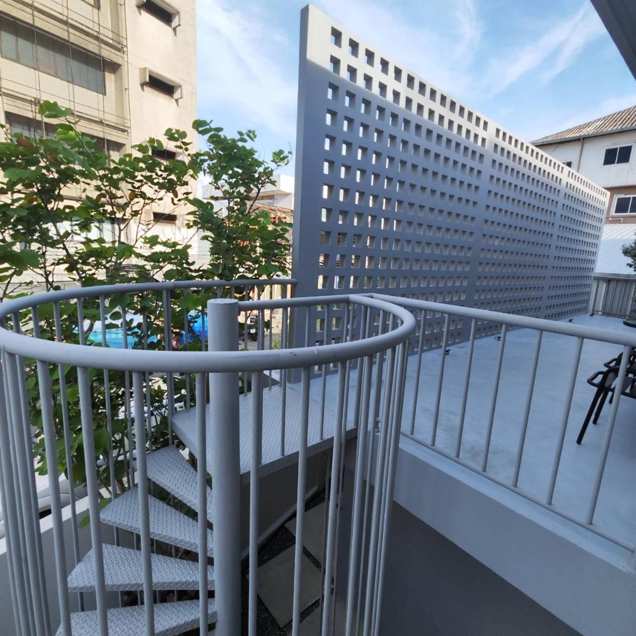 Rooms At Number60 Khaosan Bangkok Exterior photo